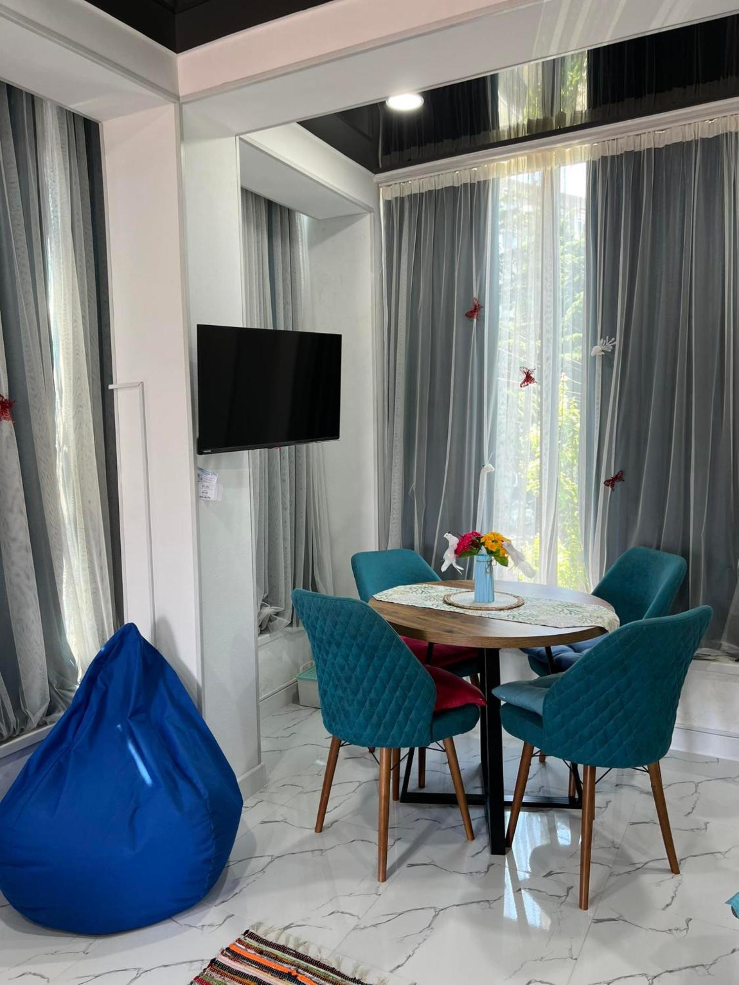 Kutaisi Apartment Luaran gambar